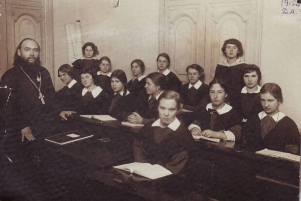 Як стартувала жіноча освіта в Запоріжжі