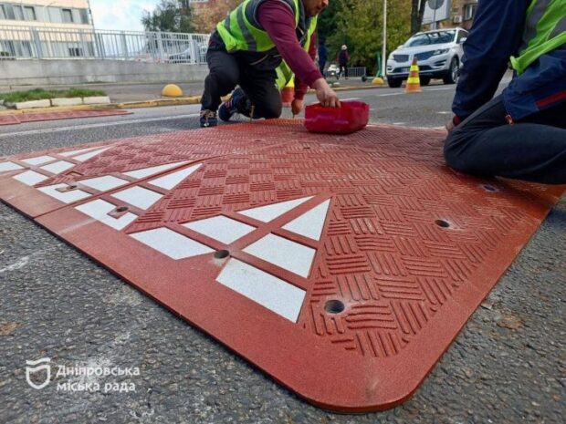 Нові «берлінські подушки» у Запоріжжі: підвищення безпеки на дорогах
