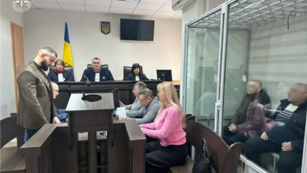 Вирок за вбивство дитини: два запорізькі чоловіки засуджені до довічного