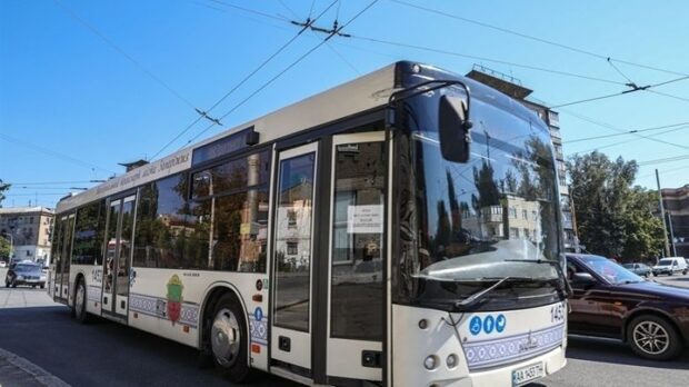 У Запоріжжі в поминальні дні комунальний транспорт буде безоплатним